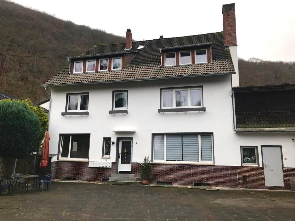 Apartments Zum Stillen Winkel Niederbreitbach Exterior photo