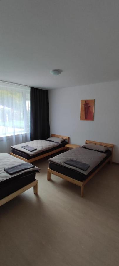 Apartments Zum Stillen Winkel Niederbreitbach Exterior photo